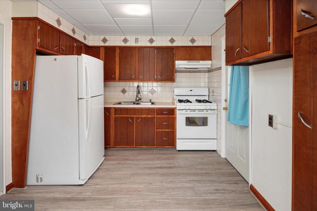 207 W 11TH AVE, Brooklyn, MD 21225