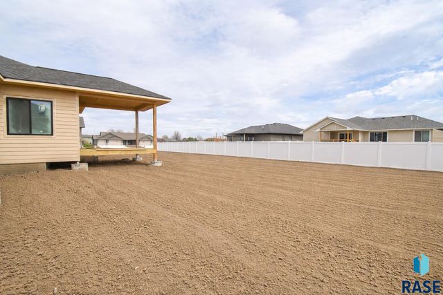 818 Almond Ave Avenue, Harrisburg, SD 57032