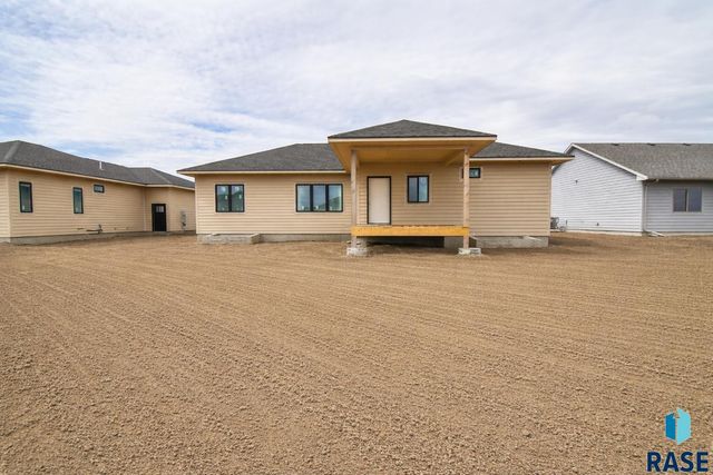 818 Almond Ave Avenue, Harrisburg, SD 57032
