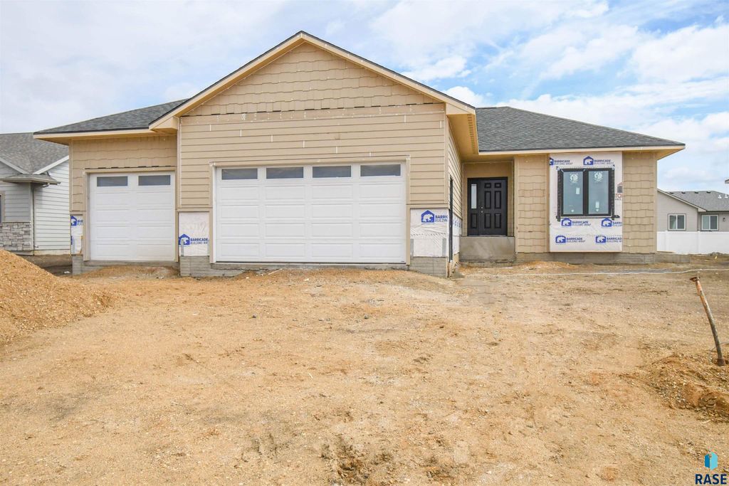 818 Almond Ave Avenue, Harrisburg, SD 57032