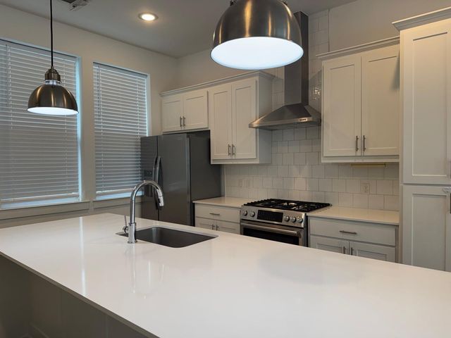 645 N Tyler Street 104, Dallas, TX 75208