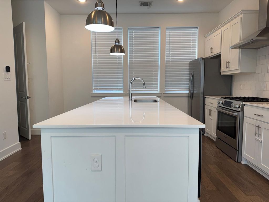 645 N Tyler Street 104, Dallas, TX 75208