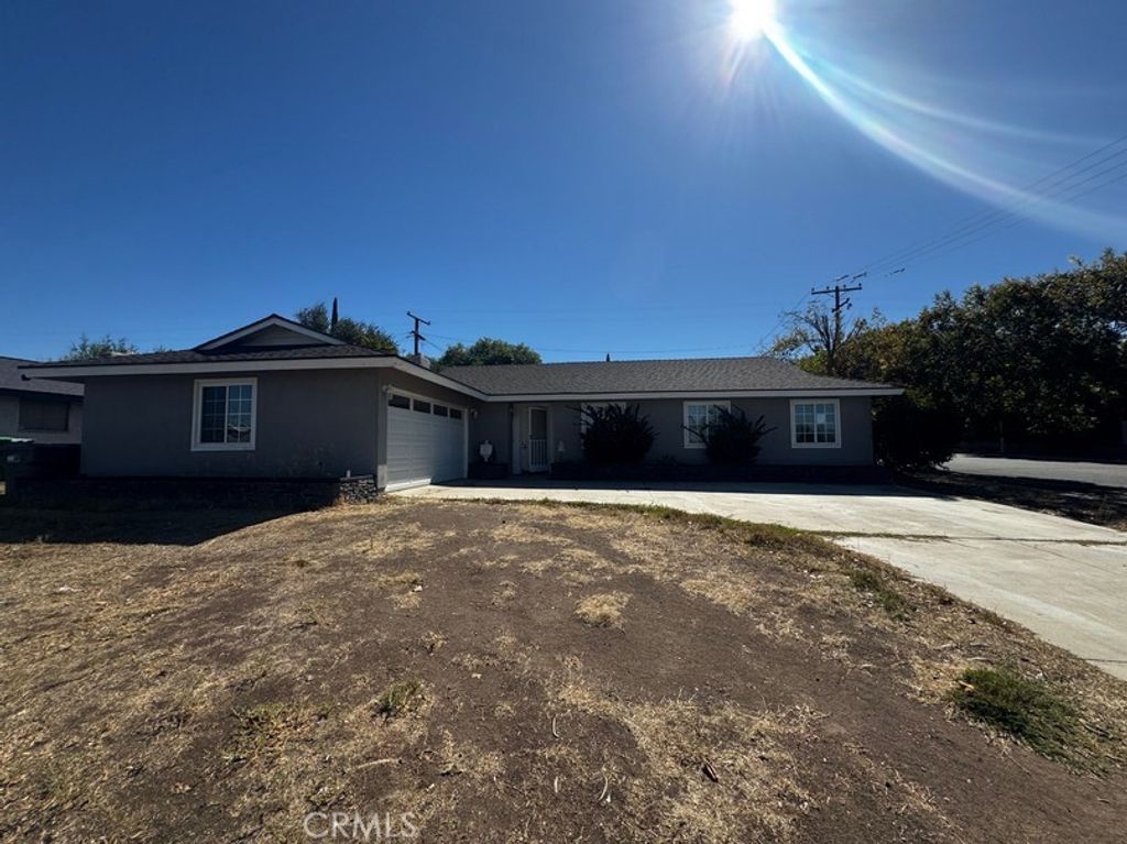 510 W Hacienda, Corona, CA 92882