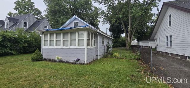 1065 Boston Avenue, Waterford, MI 48328