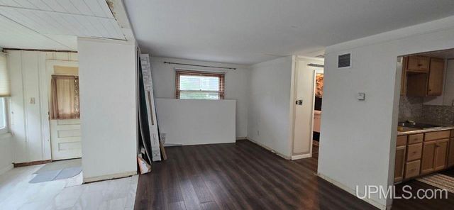 1065 Boston Avenue, Waterford, MI 48328