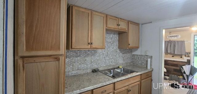 1065 Boston Avenue, Waterford, MI 48328