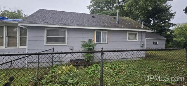 1065 Boston Avenue, Waterford, MI 48328