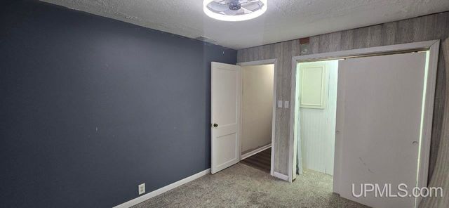 1065 Boston Avenue, Waterford, MI 48328