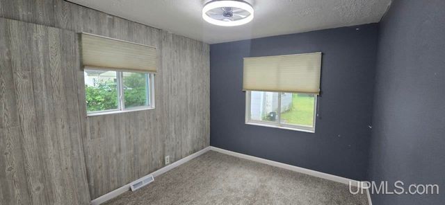 1065 Boston Avenue, Waterford, MI 48328