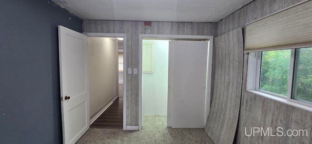 1065 Boston Avenue, Waterford, MI 48328