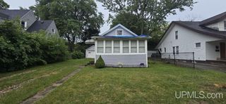 1065 Boston Avenue, Waterford, MI 48328