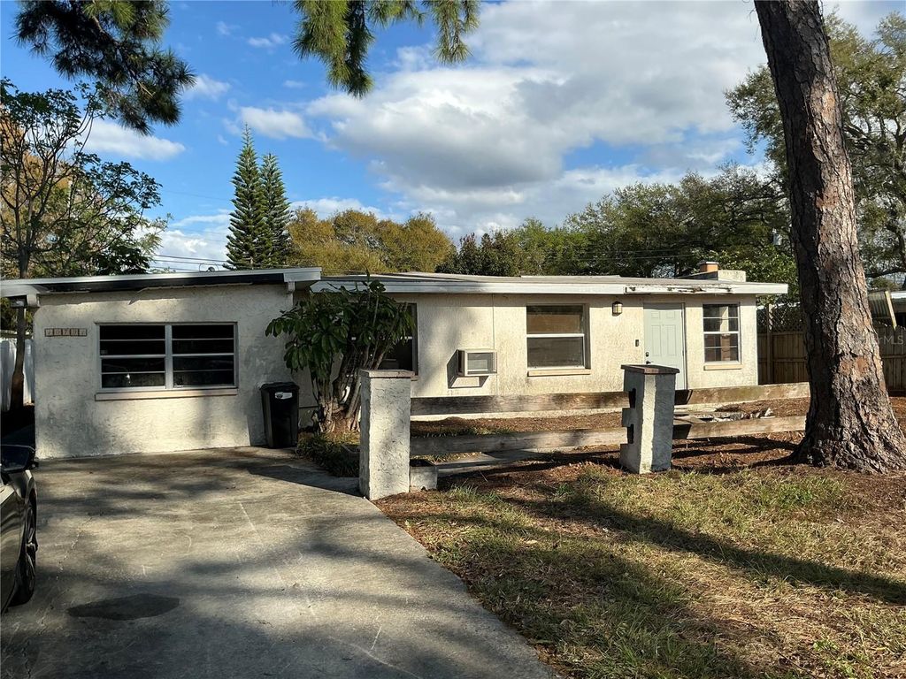 Image 1 of property listing at 10791 105TH STREET, Largo, FL 33773