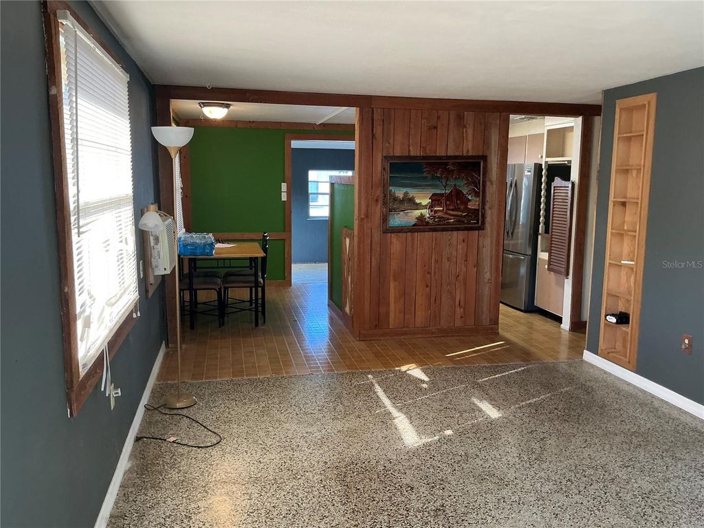 Image 2 of property listing at 10791 105TH STREET, Largo, FL 33773