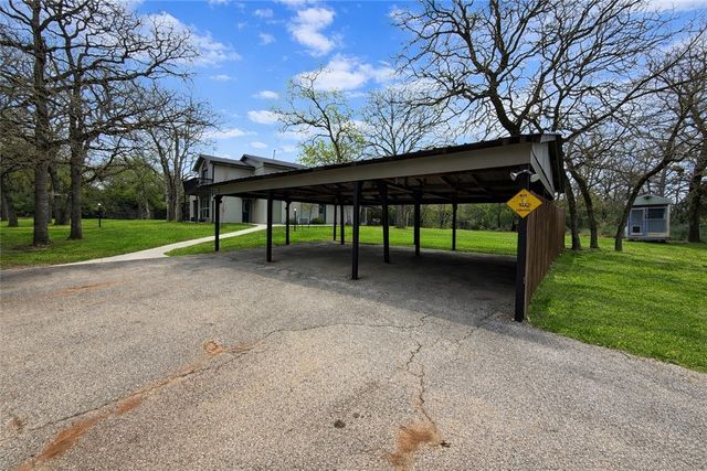 182 Blossom, Hilltop Lakes, TX 77871