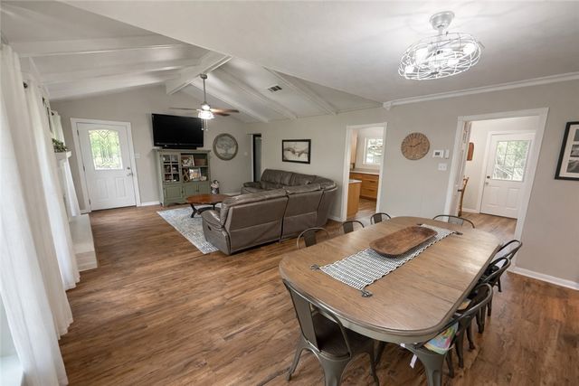 182 Blossom, Hilltop Lakes, TX 77871