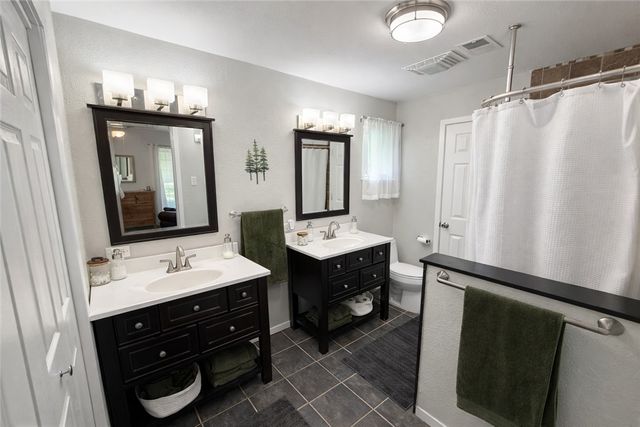 182 Blossom, Hilltop Lakes, TX 77871