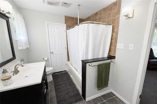 182 Blossom, Hilltop Lakes, TX 77871