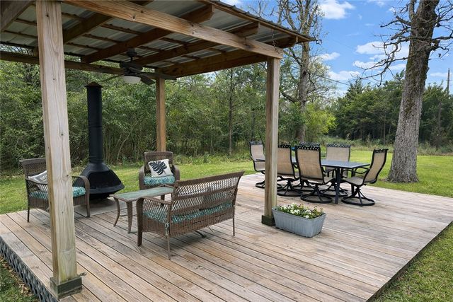 182 Blossom, Hilltop Lakes, TX 77871