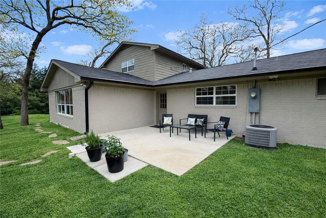 182 Blossom, Hilltop Lakes, TX 77871