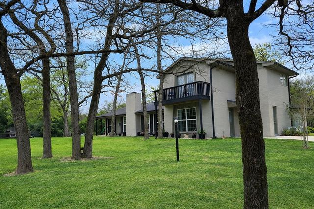 182 Blossom, Hilltop Lakes, TX 77871