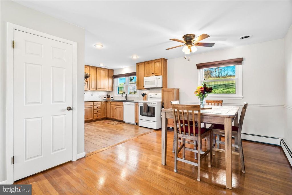 Image 10 of property listing at 12734 WOODSBORO PIKE, Keymar, MD 21757