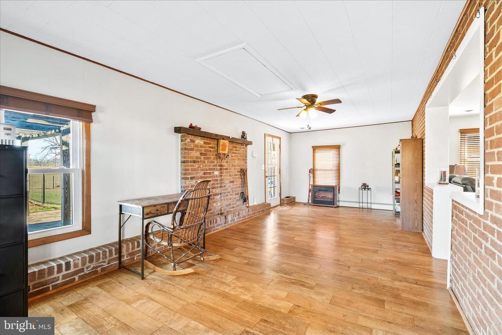 Image 12 of property listing at 12734 WOODSBORO PIKE, Keymar, MD 21757