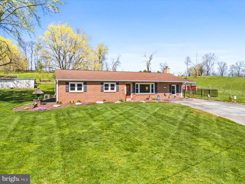 Image 2 of property listing at 12734 WOODSBORO PIKE, Keymar, MD 21757