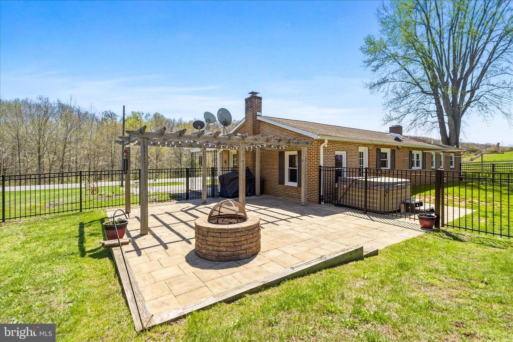 Image 29 of property listing at 12734 WOODSBORO PIKE, Keymar, MD 21757