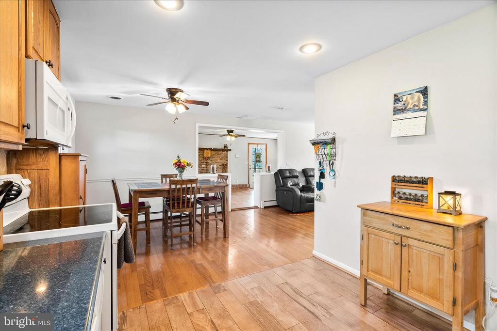 Image 9 of property listing at 12734 WOODSBORO PIKE, Keymar, MD 21757