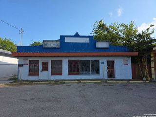 1855 Rigsby, San Antonio, TX 78210