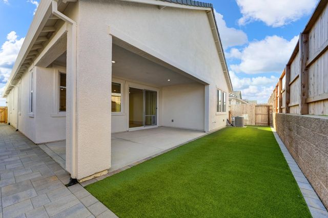 12713 Mission Peak Way, Rancho Cordova, CA 95742