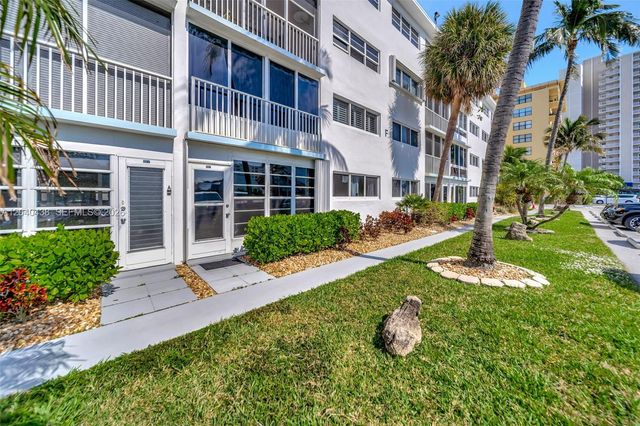3221 NE 8th Street 103, Pompano Beach, FL 33062