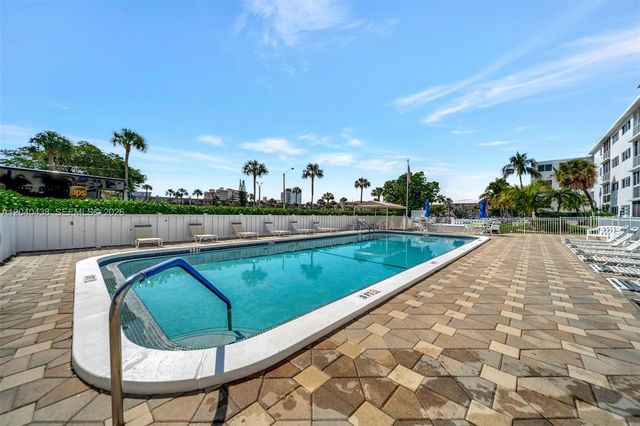 3221 NE 8th Street 103, Pompano Beach, FL 33062