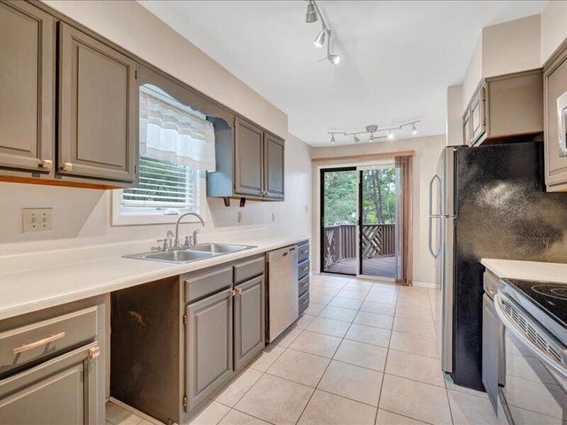 107 Windward DR SW 107, Roanoke, VA 24018