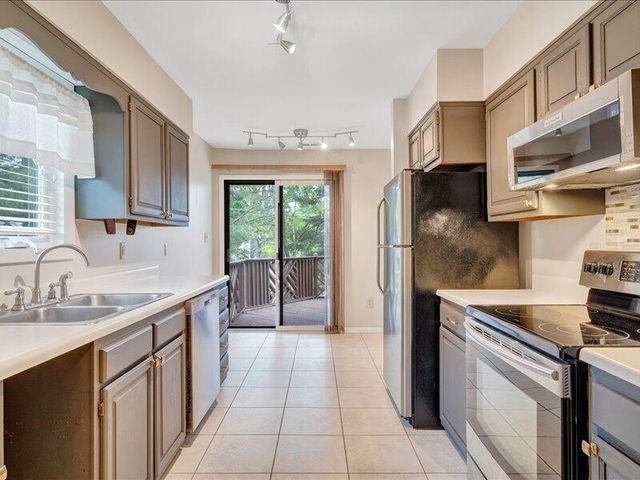 107 Windward DR SW 107, Roanoke, VA 24018