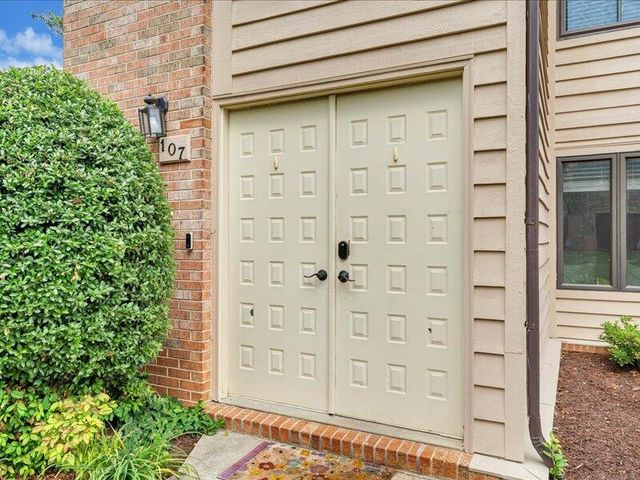 107 Windward DR SW 107, Roanoke, VA 24018