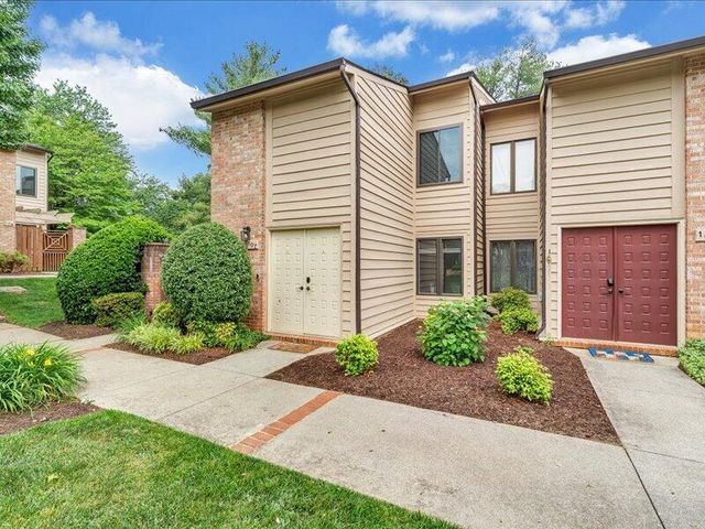 107 Windward DR SW 107, Roanoke, VA 24018