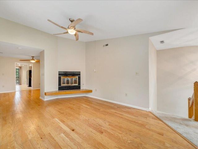 107 Windward DR SW 107, Roanoke, VA 24018