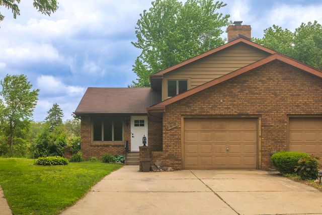 340 Golfview Drive, Schererville, IN 46375