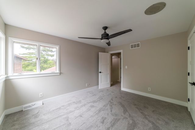 340 Golfview Drive, Schererville, IN 46375