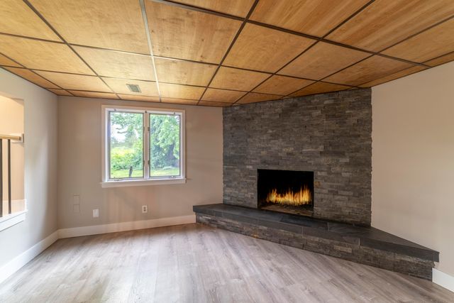 340 Golfview Drive, Schererville, IN 46375
