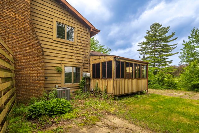 340 Golfview Drive, Schererville, IN 46375