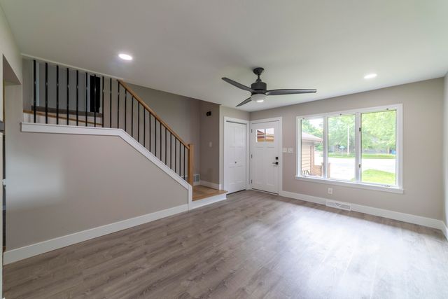 340 Golfview Drive, Schererville, IN 46375