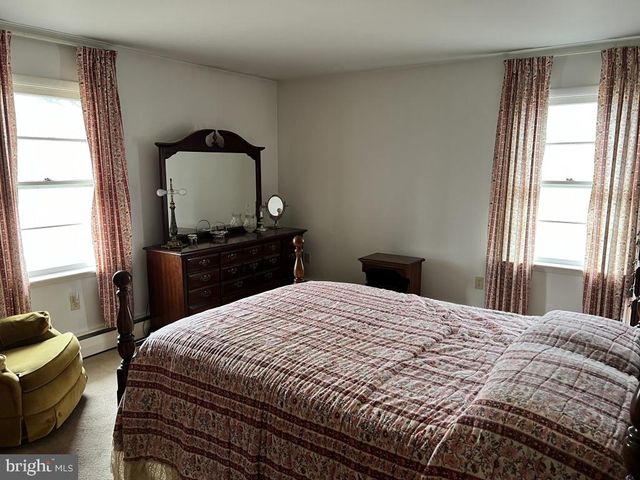 977 LOCUST GROVE RD, Middletown, PA 17057
