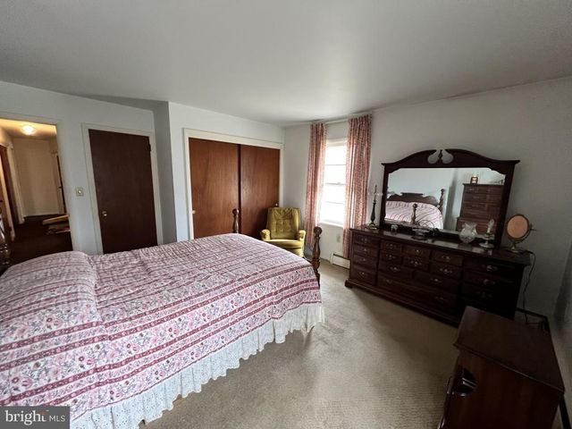 977 LOCUST GROVE RD, Middletown, PA 17057