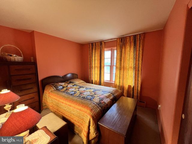977 LOCUST GROVE RD, Middletown, PA 17057