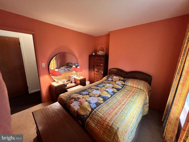 977 LOCUST GROVE RD, Middletown, PA 17057