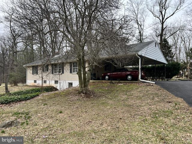 977 LOCUST GROVE RD, Middletown, PA 17057