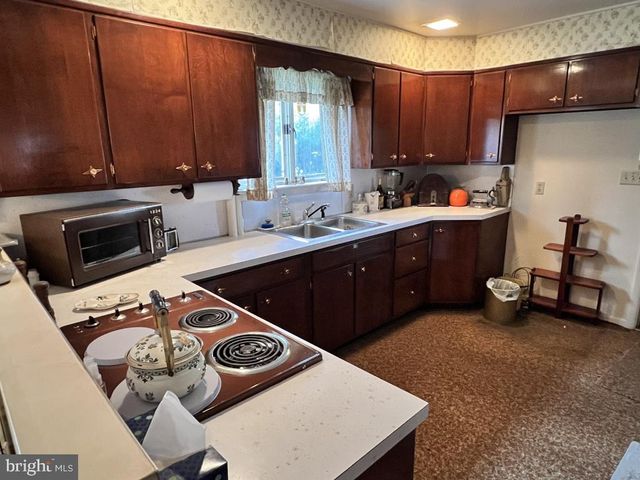977 LOCUST GROVE RD, Middletown, PA 17057