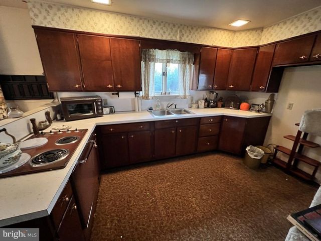 977 LOCUST GROVE RD, Middletown, PA 17057